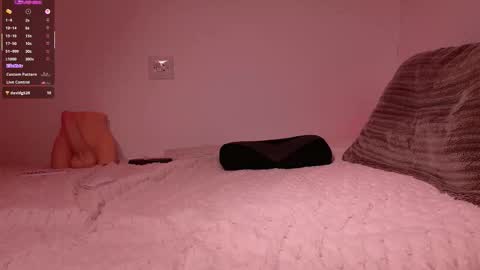 Juan online show from February 7, 9:18 pm