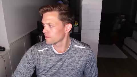 Snapshot of mrkenridge chatting on October 24, 3:14 am mrkenridge online show from October 24, 3:14 am