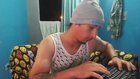 Snapshot of mrkingsaintx chatting on July 14, 12:02 am DEIVI online show from July 14, 12:02 am