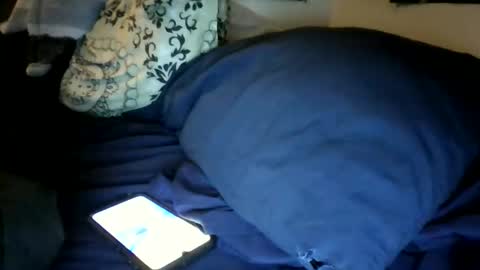 Snapshot of mrknowpussy chatting on May 6, 6:52 am mrknowpussy online show from May 6, 6:52 am