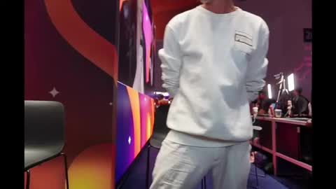 Snapshot of mrlong23cm chatting on September 28, 3:39 pm Mr Long online show from September 28, 3:39 pm