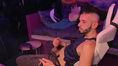 Snapshot of mrlongplay835366 chatting on February 22, 4:13 am mrlongplay835366 online show from February 22, 4:13 am