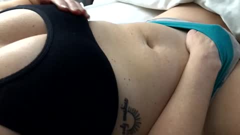 Snapshot of mrrogue chatting on January 29, 3:44 am mrrogue online show from January 29, 3:44 am