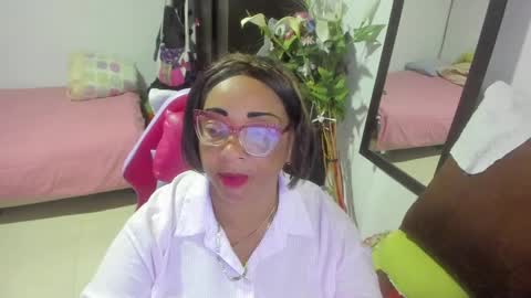 mrs_mommy online show from January 6, 6:52 pm