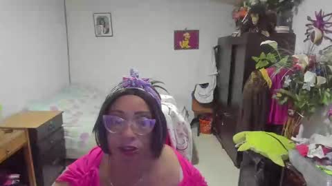 mrs_mommy online show from February 24, 8:03 pm