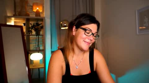 Snapshot of mrsfllowerr chatting on October 9, 6:17 pm Tamara online show from October 9, 6:17 pm