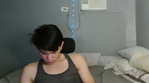 Snapshot of mrshawn95 chatting on October 18, 3:57 pm shawn online show from October 18, 3:57 pm