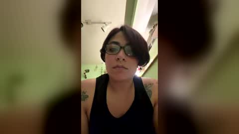 Snapshot of mrsjazzy chatting on August 6, 7:32 am mrsjazzy online show from August 6, 7:32 am