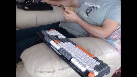 mrstraightdic online show from November 5, 11:10 am