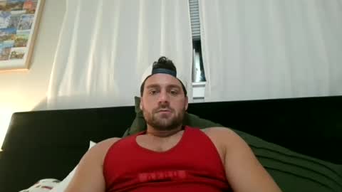 mrthickly818 online show from February 6, 5:23 am