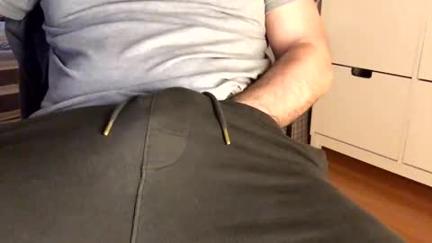 Snapshot of mrtsch chatting on March 5, 10:44 am Tony online show from March 5, 10:44 am