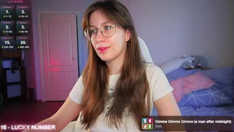Snapshot of ms_allison chatting on May 5, 6:32 am Allison online show from May 5, 6:32 am