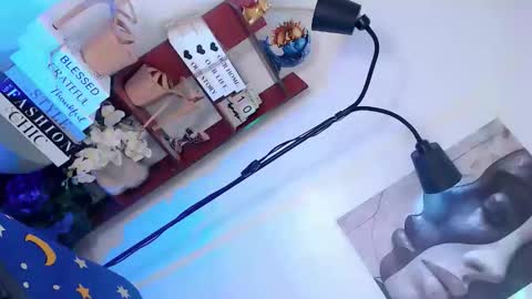 Channel online show from November 18, 9:52 pm