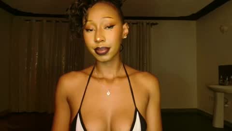 Snapshot of ms_crystal chatting on October 19, 9:26 pm ms_crystal online show from October 19, 9:26 pm
