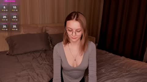 Snapshot of ms_elizabethqueen chatting on February 28, 6:09 pm Elizabeth online show from February 28, 6:09 pm