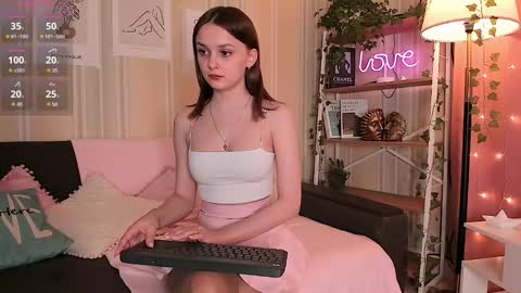 Snapshot of ms_elizabethqueen chatting on October 7, 12:35 pm Elizabeth online show from October 7, 12:35 pm