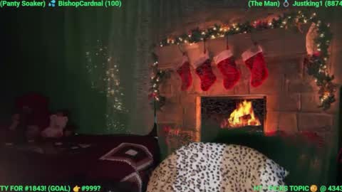 Snapshot of ms_hotnready1 chatting on December 25, 2:14 am DaPussyFairy online show from December 25, 2:14 am