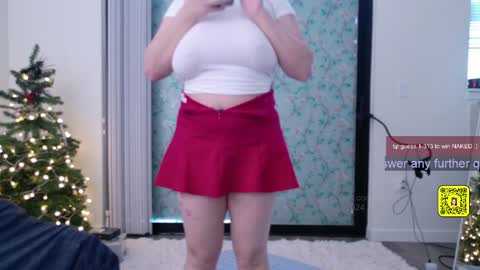 R o r i  SnapChat heyroriv2 wednesday - sunday Noon oclock mountain - 5pm mountain online show from December 21, 10:51 pm