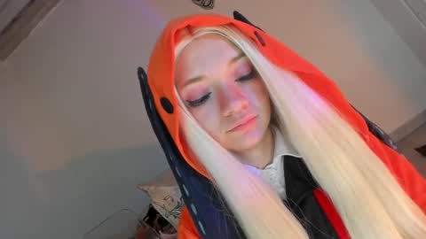 Snapshot of ms_pickless chatting on October 7, 2:36 pm Annabelle online show from October 7, 2:36 pm