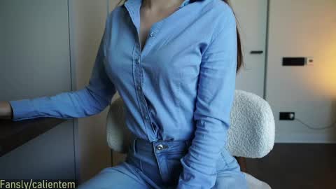 Your M online show from April 18, 1:04 pm