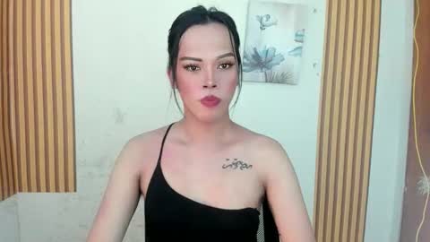 Snapshot of ms_selenaxx chatting on May 15, 2:18 am selena online show from May 15, 2:18 am