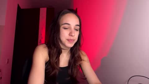 Snapshot of ms_sophiee chatting on April 23, 7:49 pm ms_sophiee online show from April 23, 7:49 pm