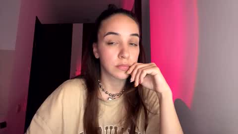 Snapshot of ms_sophiee chatting on April 26, 6:27 pm ms_sophiee online show from April 26, 6:27 pm