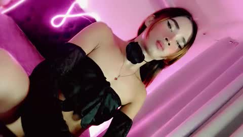 Snapshot of mscherry_ chatting on February 11, 8:36 pm mscherry_ online show from February 11, 8:36 pm