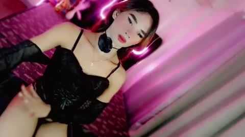 mscherry_ online show from March 6, 7:16 am