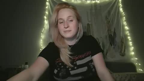 msclairewhatever online show from December 1, 7:35 am