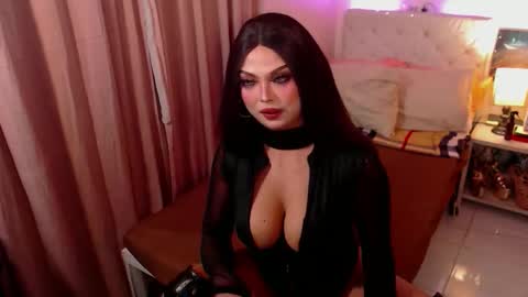 Snapshot of msgoldencum chatting on October 23, 11:42 am MSGOLDENCUM online show from October 23, 11:42 am