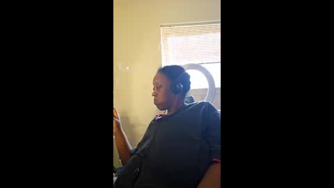 Snapshot of msmechocolate chatting on March 22, 8:12 pm msmechocolate online show from March 22, 8:12 pm