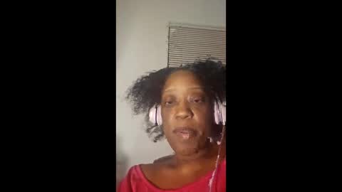 Snapshot of msmechocolate chatting on April 11, 12:48 am msmechocolate online show from April 11, 12:48 am
