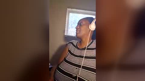 Snapshot of msmechocolate chatting on July 18, 12:15 am msmechocolate online show from July 18, 12:15 am