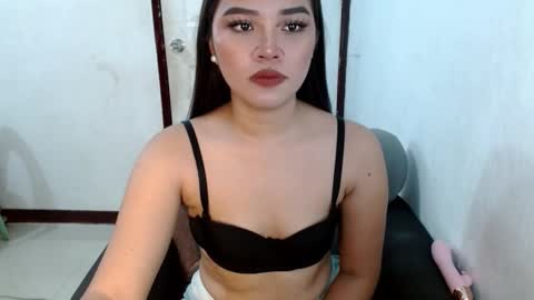 Olivia online show from March 18, 8:45 pm