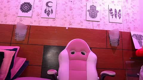 Manuela  online show from February 8, 3:08 am