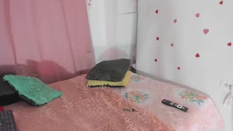 Snapshot of msschloee chatting on February 1, 1:26 am Chloe new account online show from February 1, 1:26 am