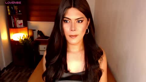 Snapshot of msveeyxo1 chatting on May 27, 8:28 pm Veey online show from May 27, 8:28 pm