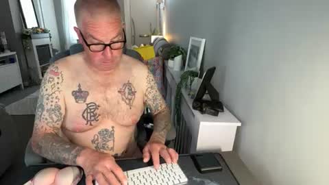 Snapshot of mtb1697 chatting on June 22, 6:43 am mtb1697 online show from June 22, 6:43 am