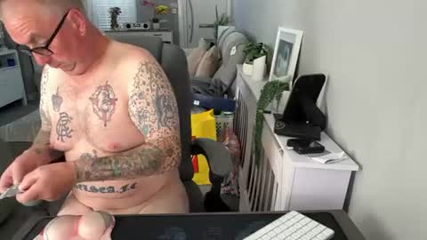 Snapshot of mtb1697 chatting on July 8, 9:47 am mtb1697 online show from July 8, 9:47 am