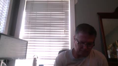 Snapshot of mtbrdr76 chatting on March 27, 4:51 pm Fun time Daddy online show from March 27, 4:51 pm