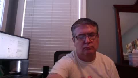 Snapshot of mtbrdr76 chatting on April 24, 9:06 pm Fun time Daddy online show from April 24, 9:06 pm
