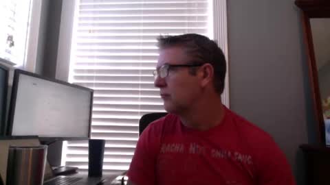 Snapshot of mtbrdr76 chatting on June 5, 4:35 pm Fun time Daddy online show from June 5, 4:35 pm
