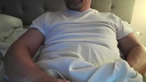 Snapshot of mtman5 chatting on April 23, 12:56 am mtman5 online show from April 23, 12:56 am
