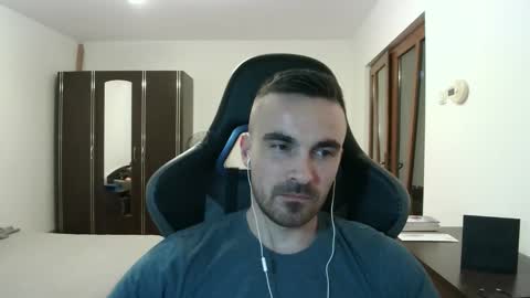 Victor online show from December 22, 6:49 pm