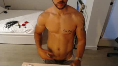 muchachote_ online show from July 31, 2:33 am