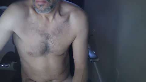 Muffdiver online show from December 28, 8:37 am