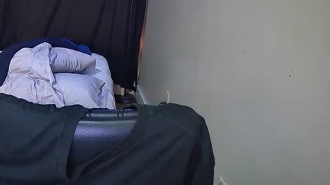 Muffdiver online show from January 6, 7:35 pm