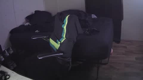 Muffdiver online show from February 14, 6:43 am