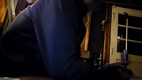 Muffdiver online show from March 19, 5:44 am